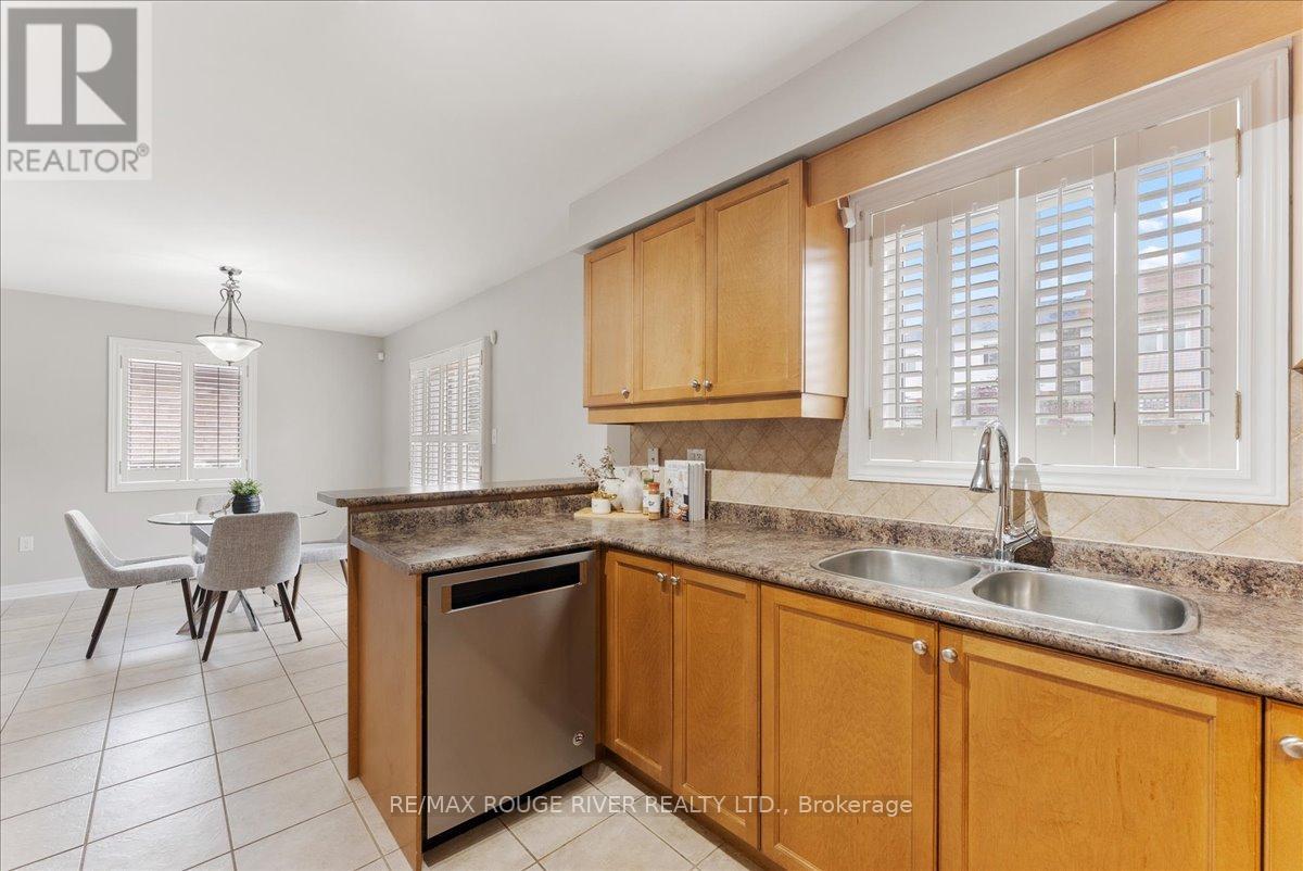 53 Bridgid Drive, Whitby, Ontario  L1P 1V7 - Photo 14 - E13488196