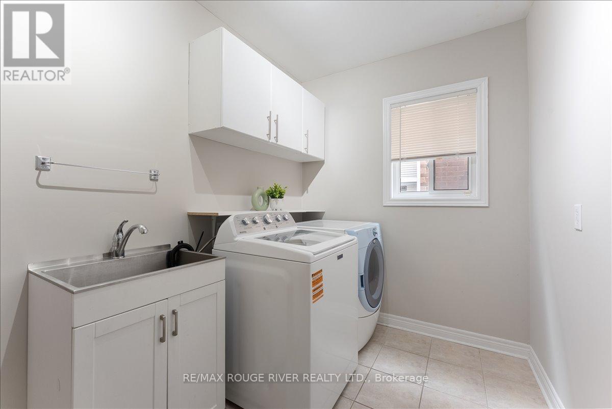 53 Bridgid Drive, Whitby, Ontario  L1P 1V7 - Photo 18 - E13488196
