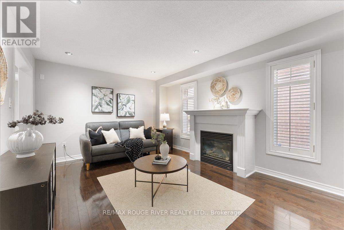 53 Bridgid Drive, Whitby, Ontario  L1P 1V7 - Photo 6 - E13488196