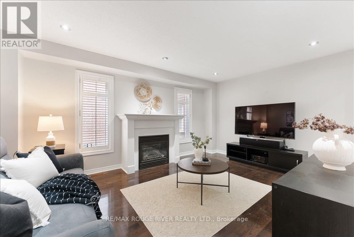 53 Bridgid Drive, Whitby, Ontario  L1P 1V7 - Photo 7 - E13488196