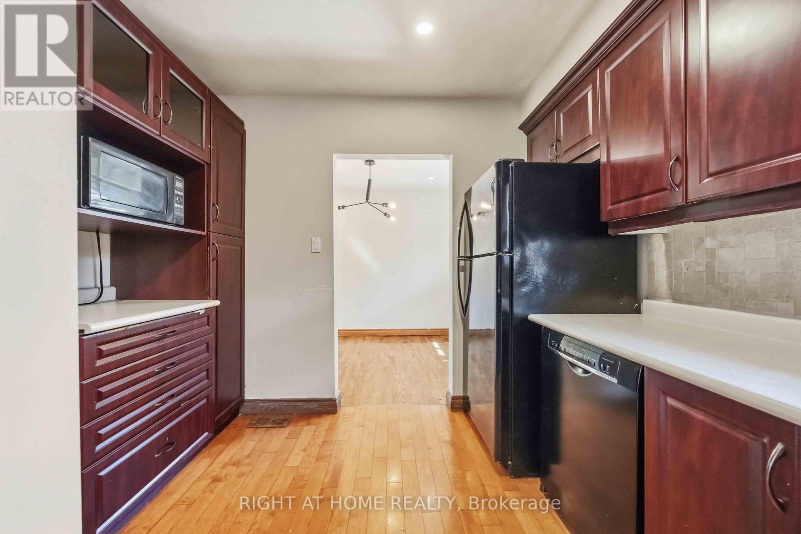1 Mozart Avenue, Toronto, Ontario  M1K 2V8 - Photo 18 - E13488284