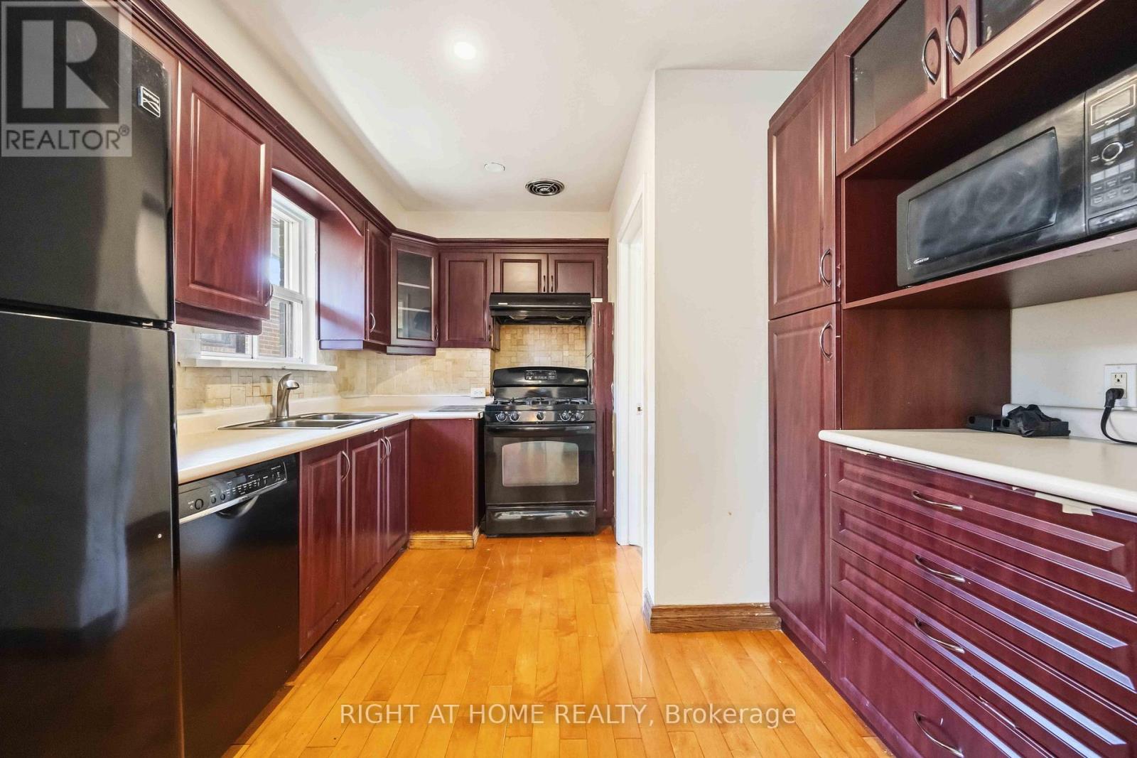 1 Mozart Avenue, Toronto, Ontario  M1K 2V8 - Photo 21 - E13488284