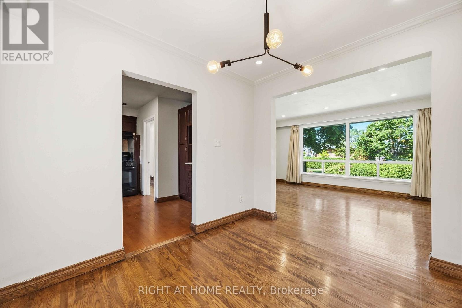 1 Mozart Avenue, Toronto, Ontario  M1K 2V8 - Photo 8 - E13488284