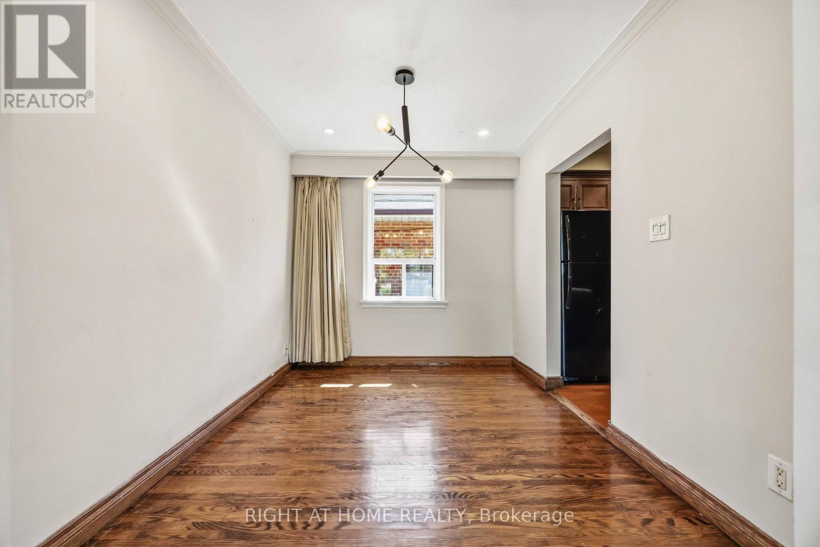 1 Mozart Avenue, Toronto, Ontario  M1K 2V8 - Photo 9 - E13488284
