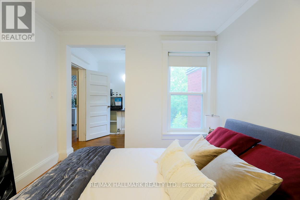 35 Dingwall Avenue, Toronto, Ontario  M4J 1C4 - Photo 17 - E13488392