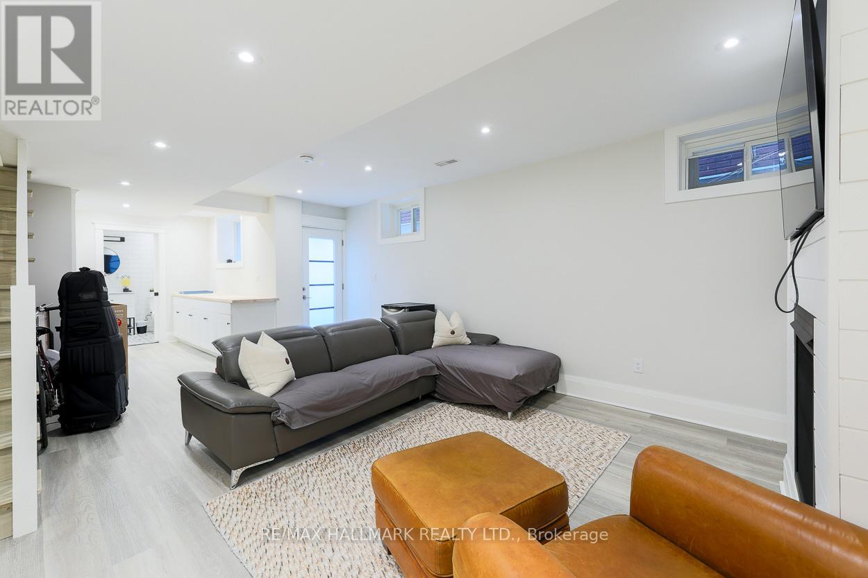 35 Dingwall Avenue, Toronto, Ontario  M4J 1C4 - Photo 29 - E13488392