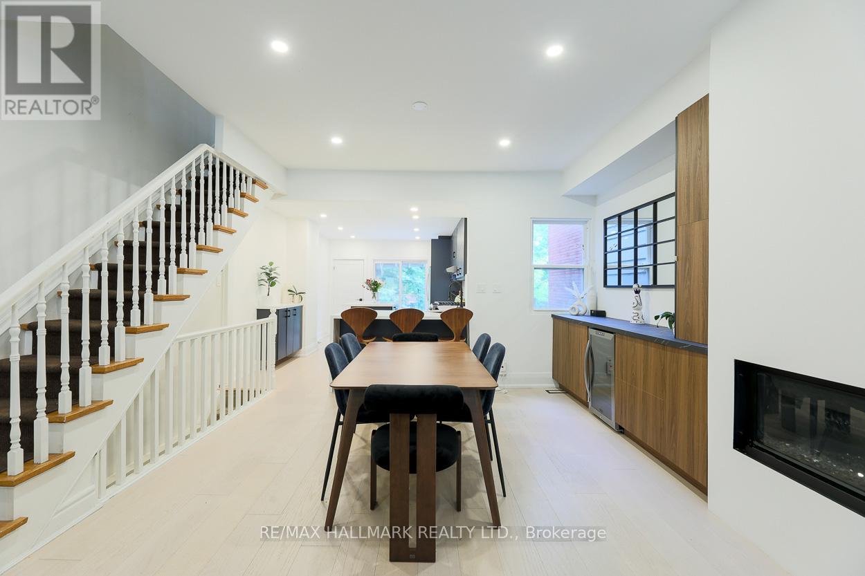 35 Dingwall Avenue, Toronto, Ontario  M4J 1C4 - Photo 7 - E13488392