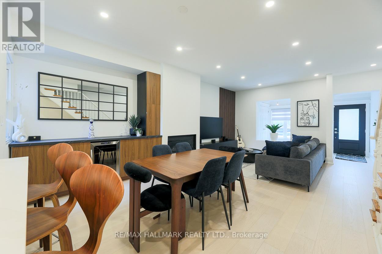 35 Dingwall Avenue, Toronto, Ontario  M4J 1C4 - Photo 9 - E13488392