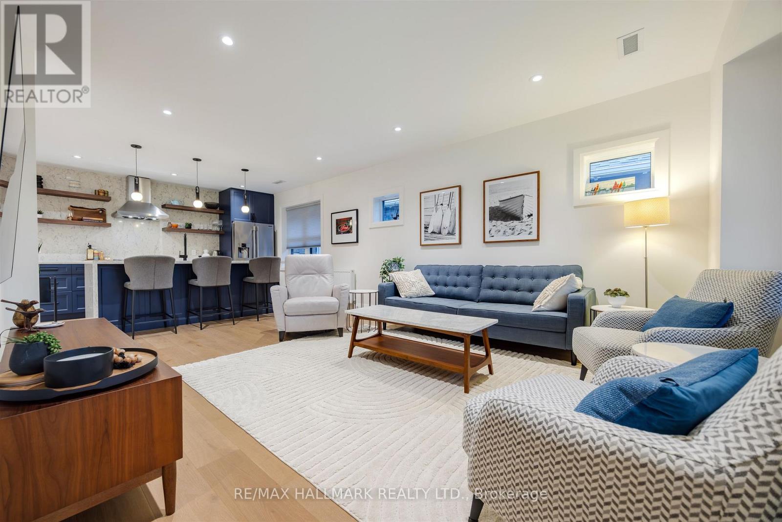201 - 22 GLEN MANOR DRIVE, Toronto, Ontario