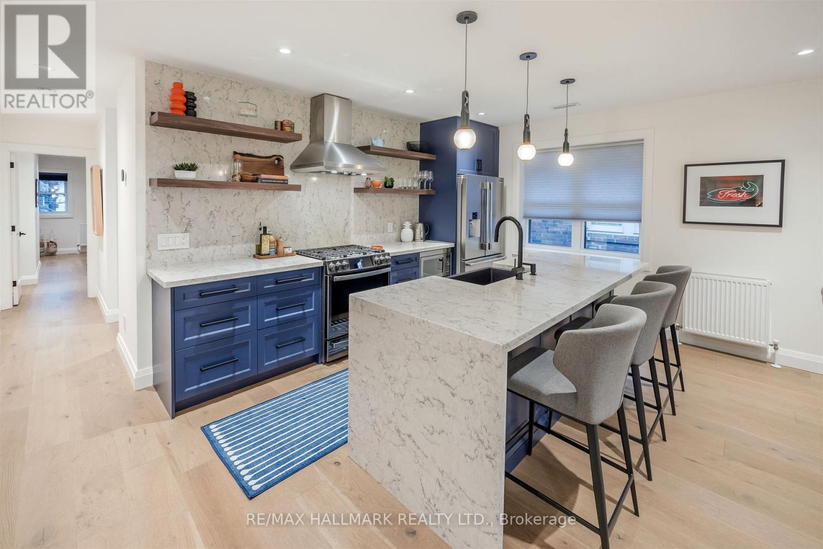 201 - 22 Glen Manor Drive, Toronto, Ontario  M4E 2X2 - Photo 11 - E13488424