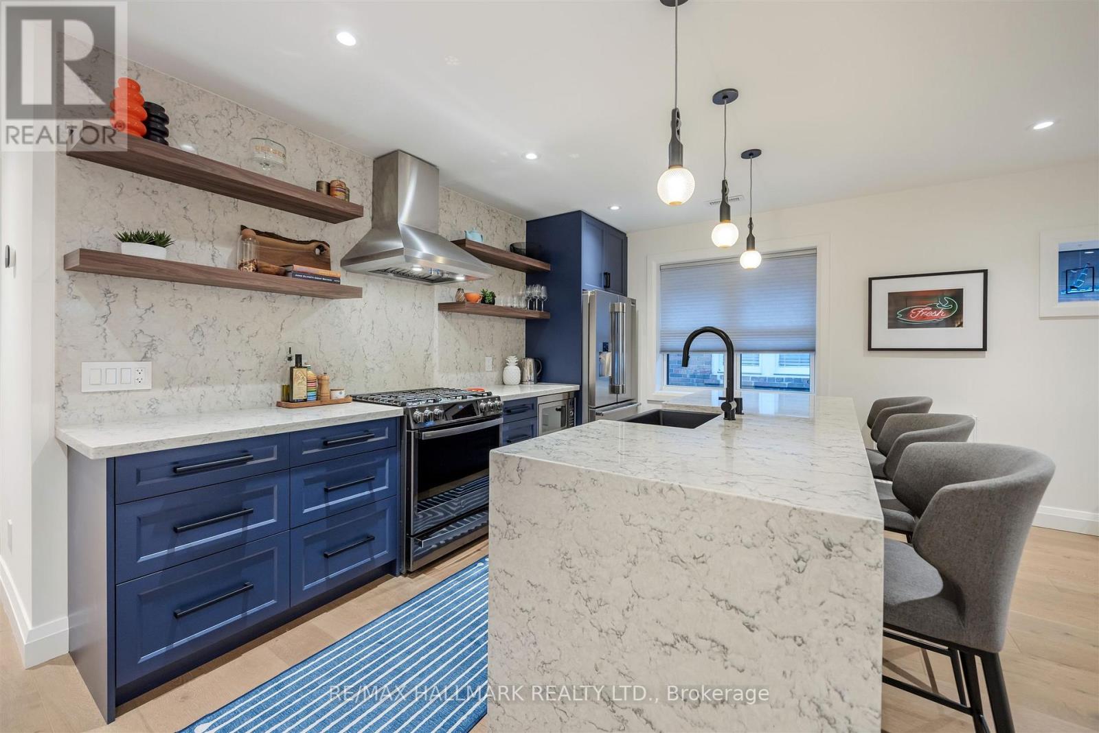 201 - 22 Glen Manor Drive, Toronto, Ontario  M4E 2X2 - Photo 12 - E13488424