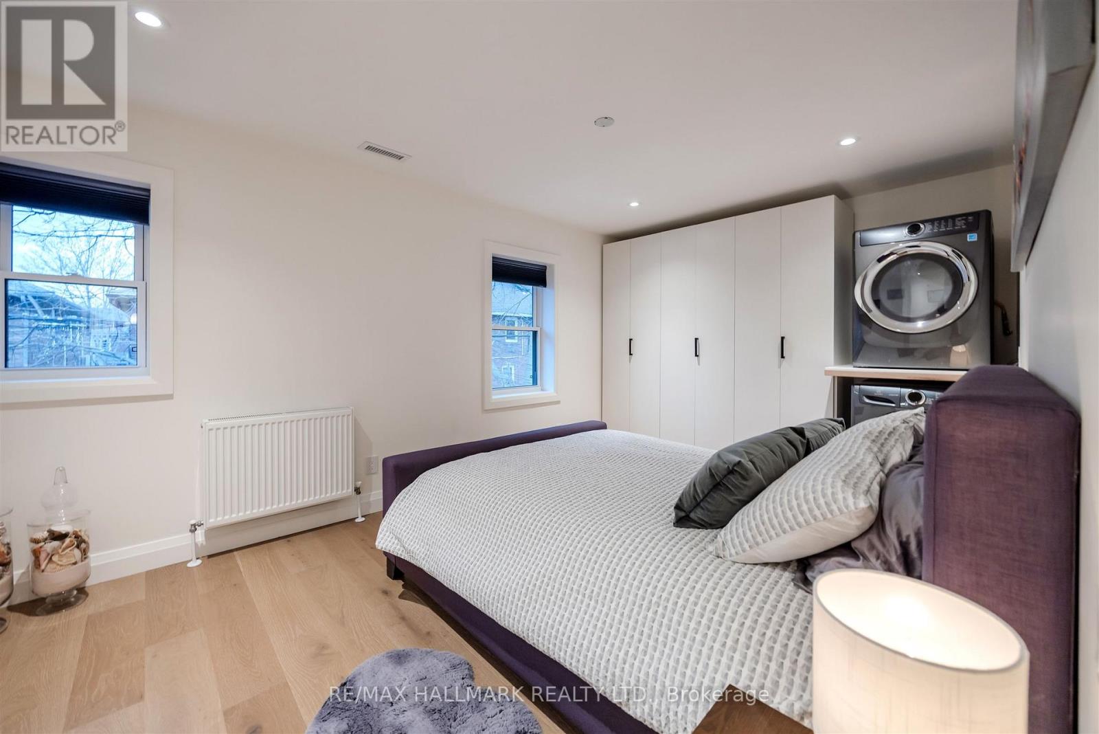201 - 22 Glen Manor Drive, Toronto, Ontario  M4E 2X2 - Photo 22 - E13488424