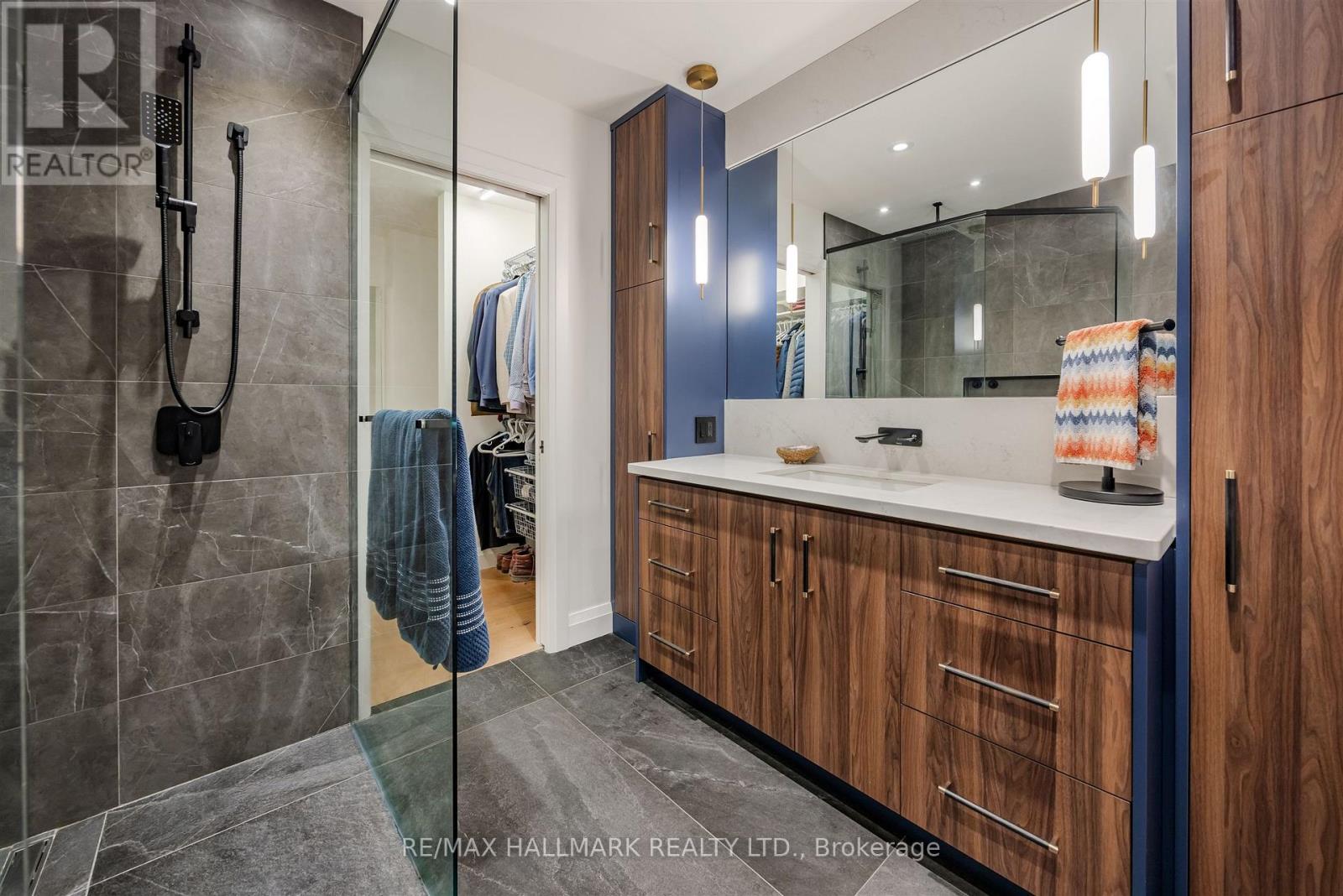 201 - 22 Glen Manor Drive, Toronto, Ontario  M4E 2X2 - Photo 27 - E13488424