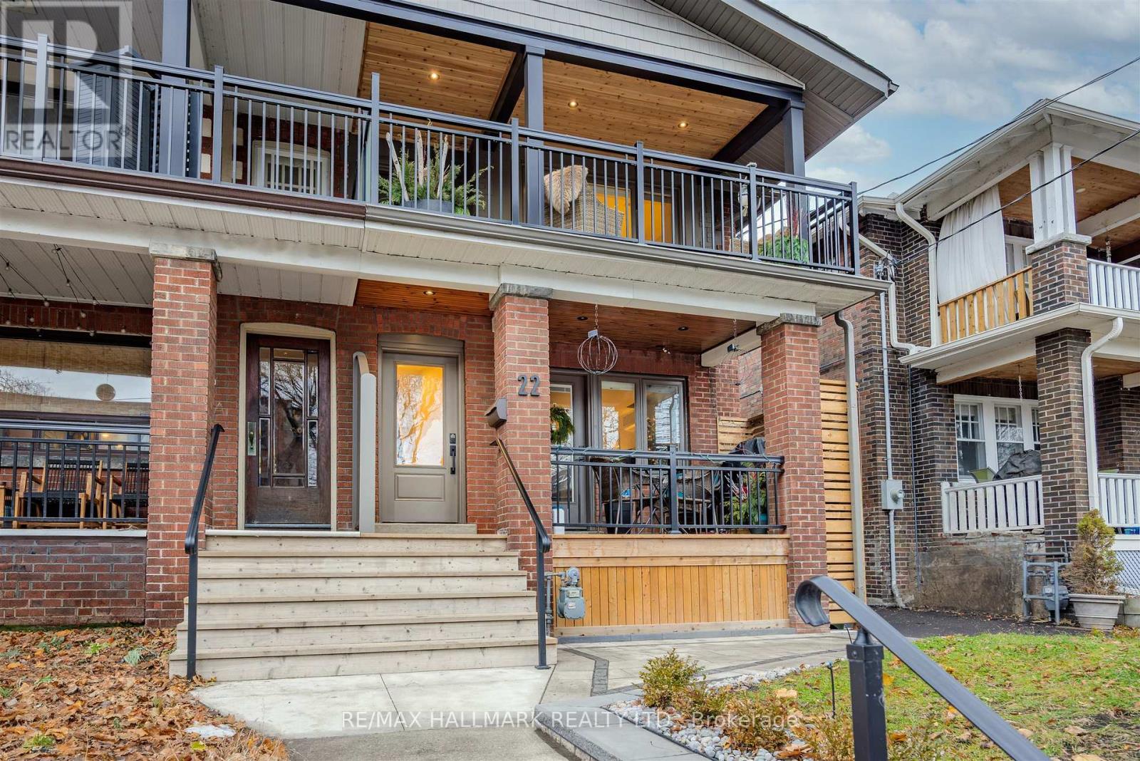 201 - 22 Glen Manor Drive, Toronto, Ontario  M4E 2X2 - Photo 3 - E13488424