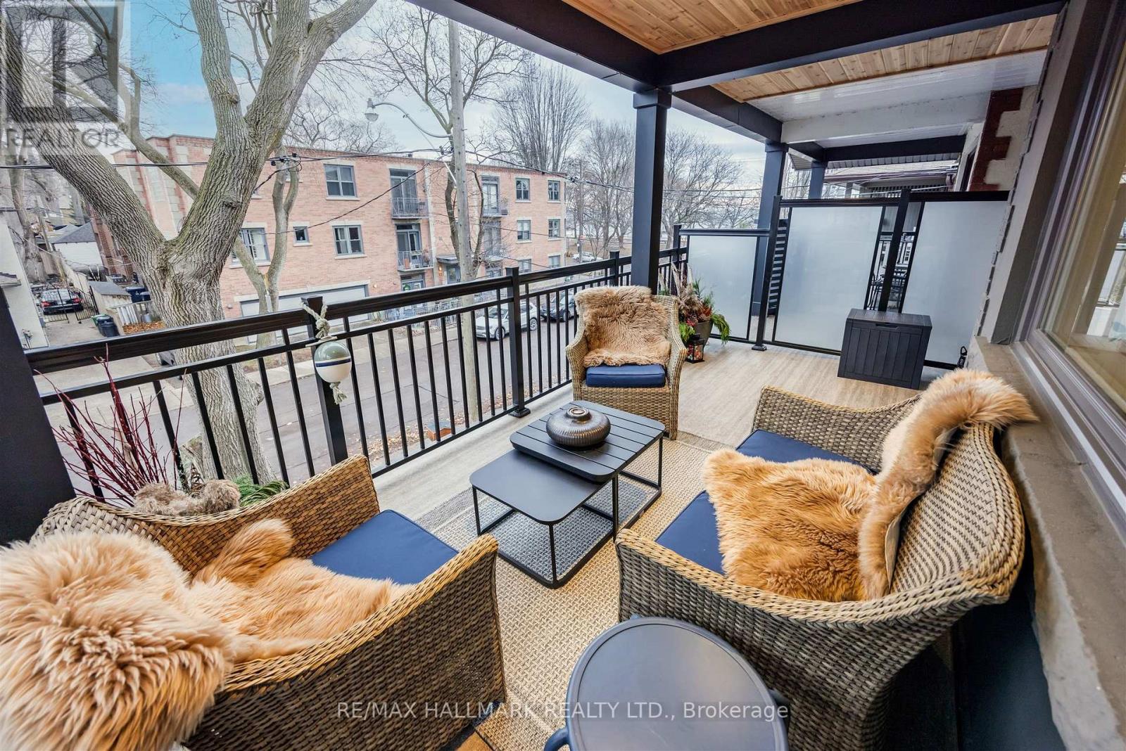201 - 22 Glen Manor Drive, Toronto, Ontario  M4E 2X2 - Photo 37 - E13488424