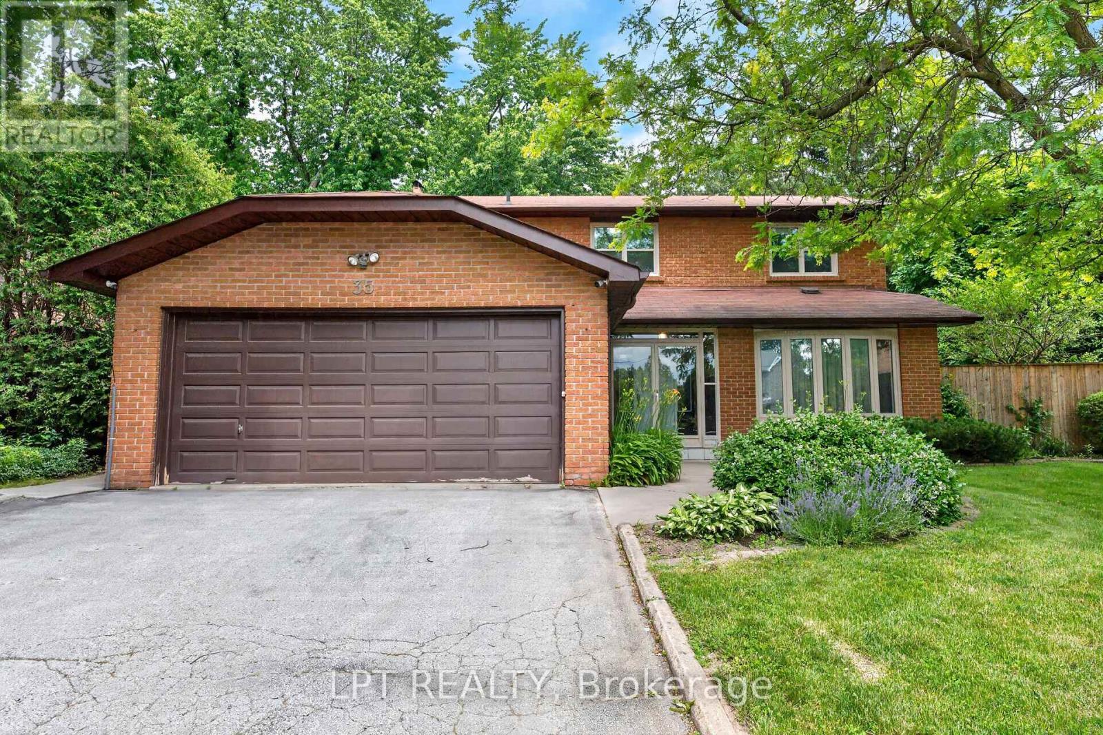 35 KILCHURN CASTLE DRIVE, Toronto, Ontario