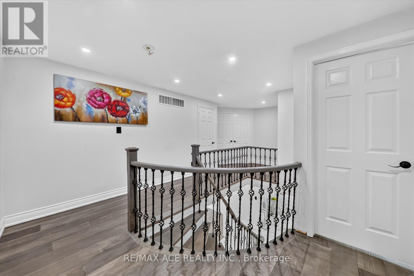 4 Beaumont Drive, Ajax, Ontario  L1T 1R9 - Photo 24 - E13488708