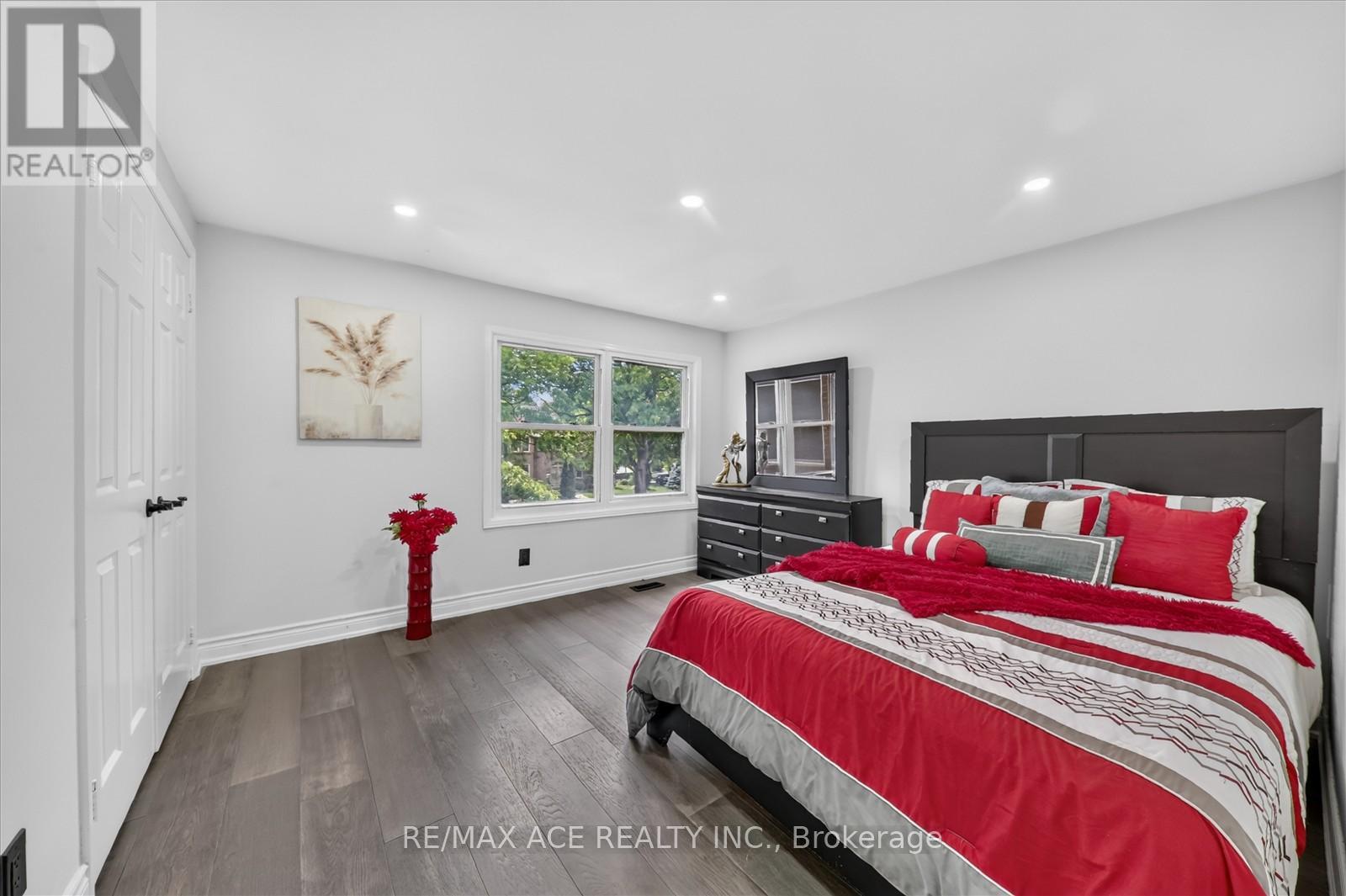 4 Beaumont Drive, Ajax, Ontario  L1T 1R9 - Photo 37 - E13488708