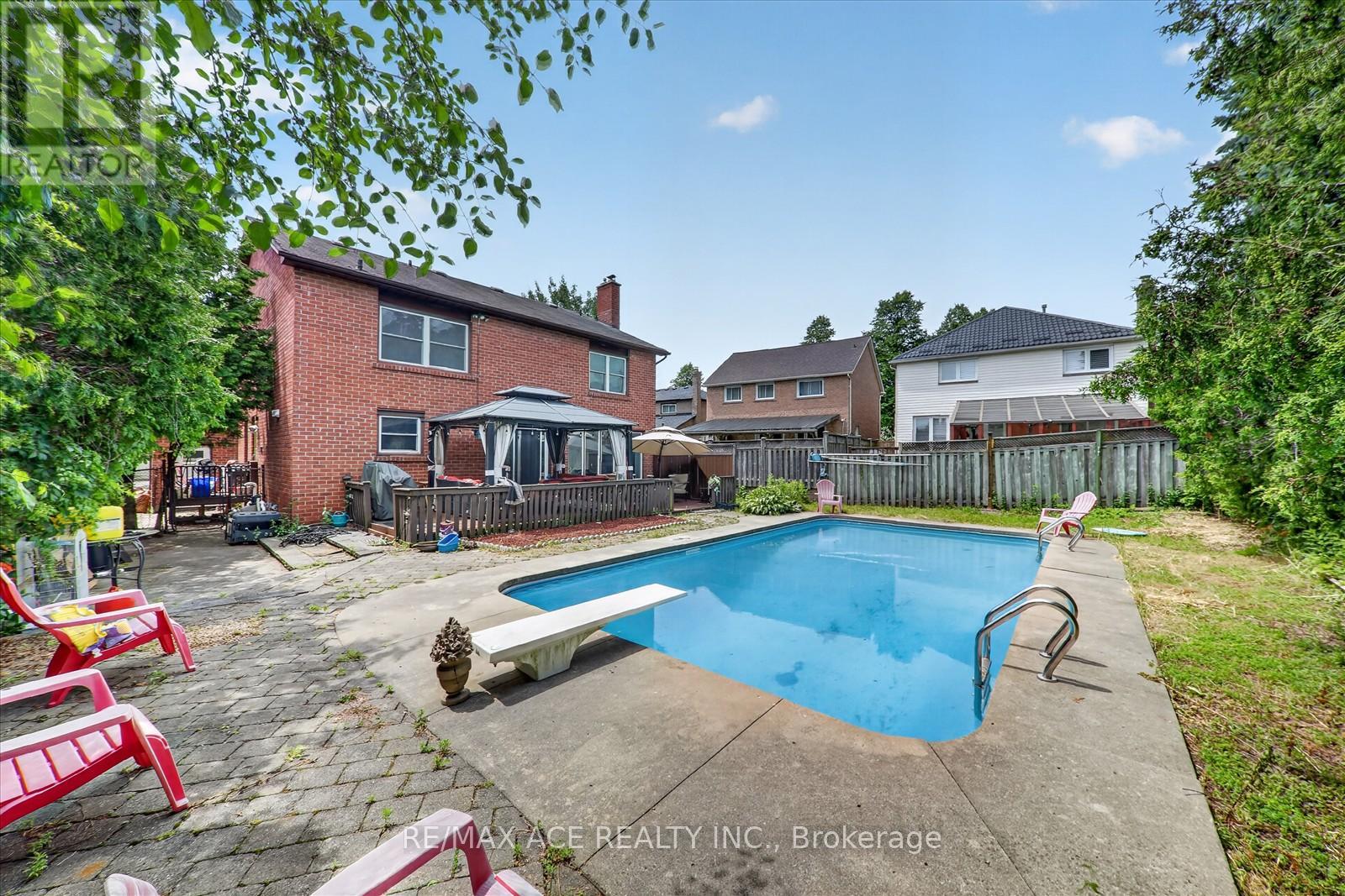 4 Beaumont Drive, Ajax, Ontario  L1T 1R9 - Photo 49 - E13488708
