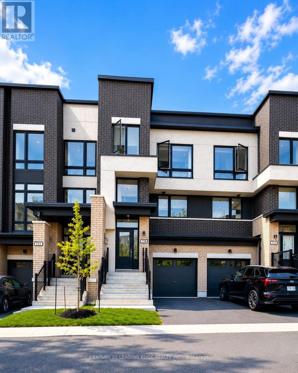 729 HEATHROW PATH, Oshawa, Ontario