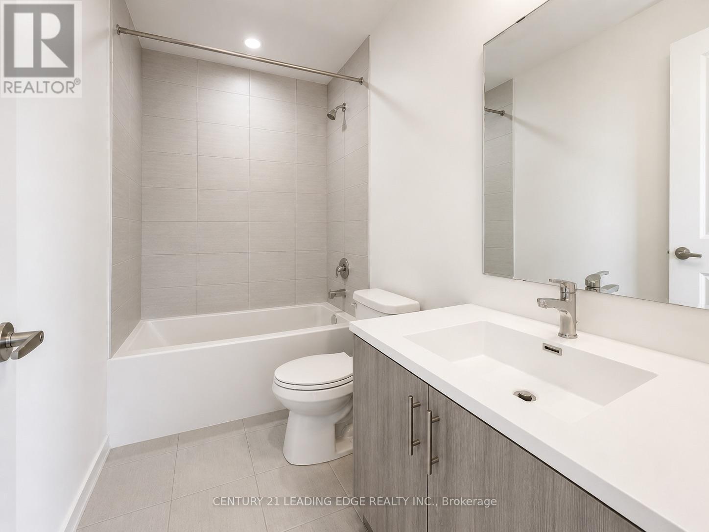 729 Heathrow Path, Oshawa, Ontario  L1H 7K5 - Photo 8 - E13488816