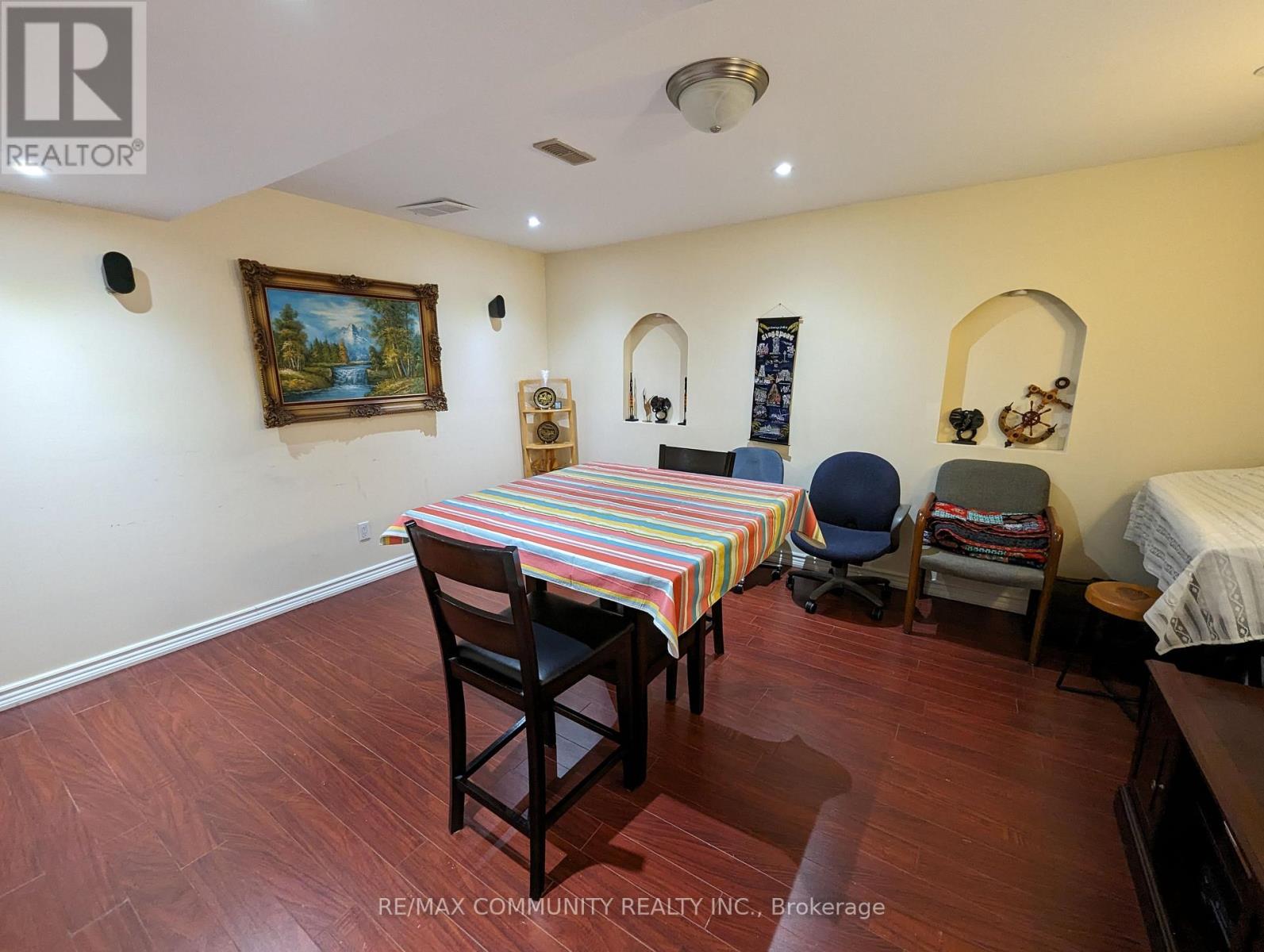 18 Skipperhill Crescent, Toronto, Ontario  M1X 1W1 - Photo 2 - E13488826