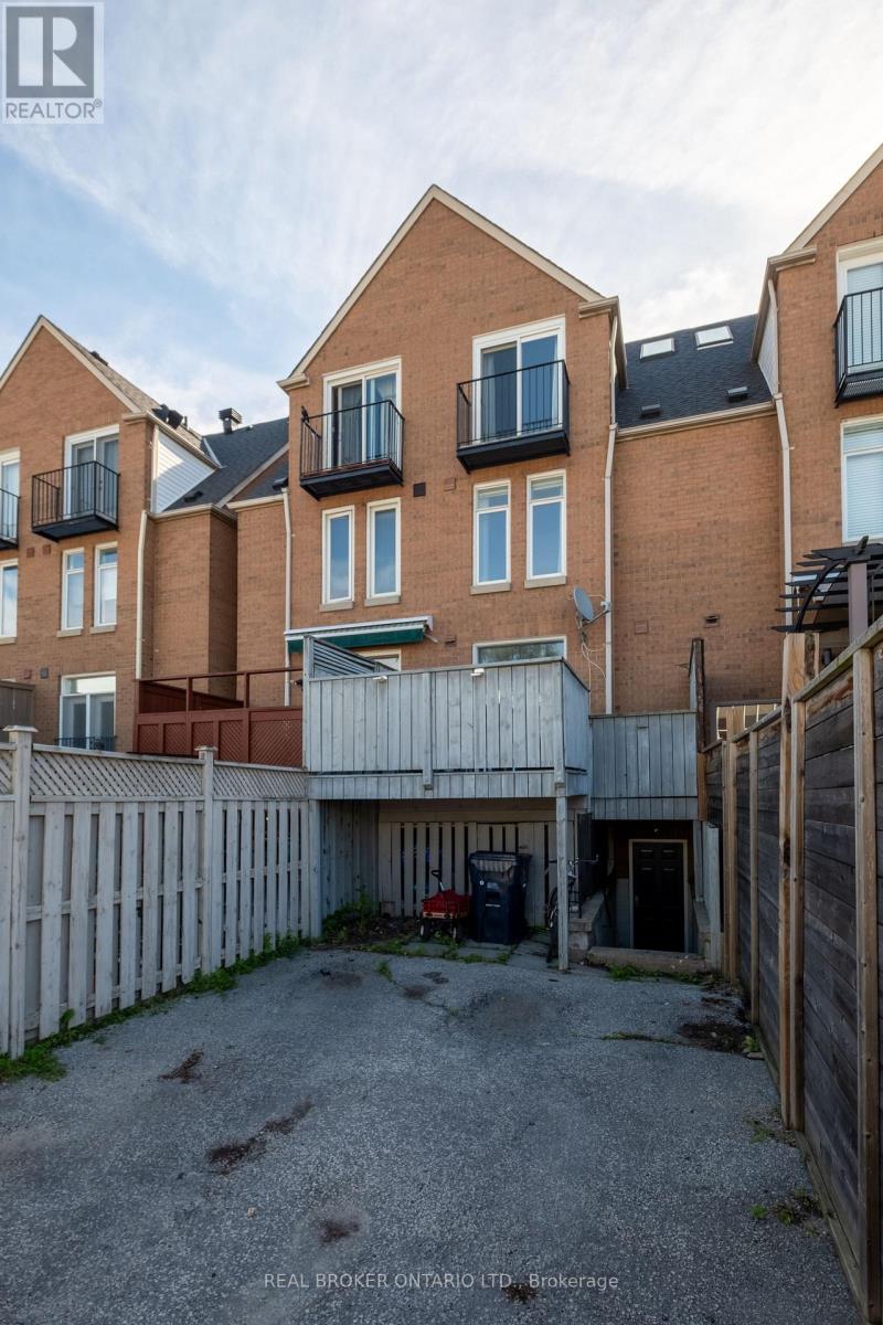 12 East York Avenue, Toronto, Ontario  M4K 3Z9 - Photo 22 - E13489076