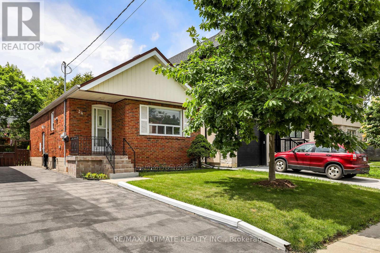 34 DORIS DRIVE, Toronto, Ontario