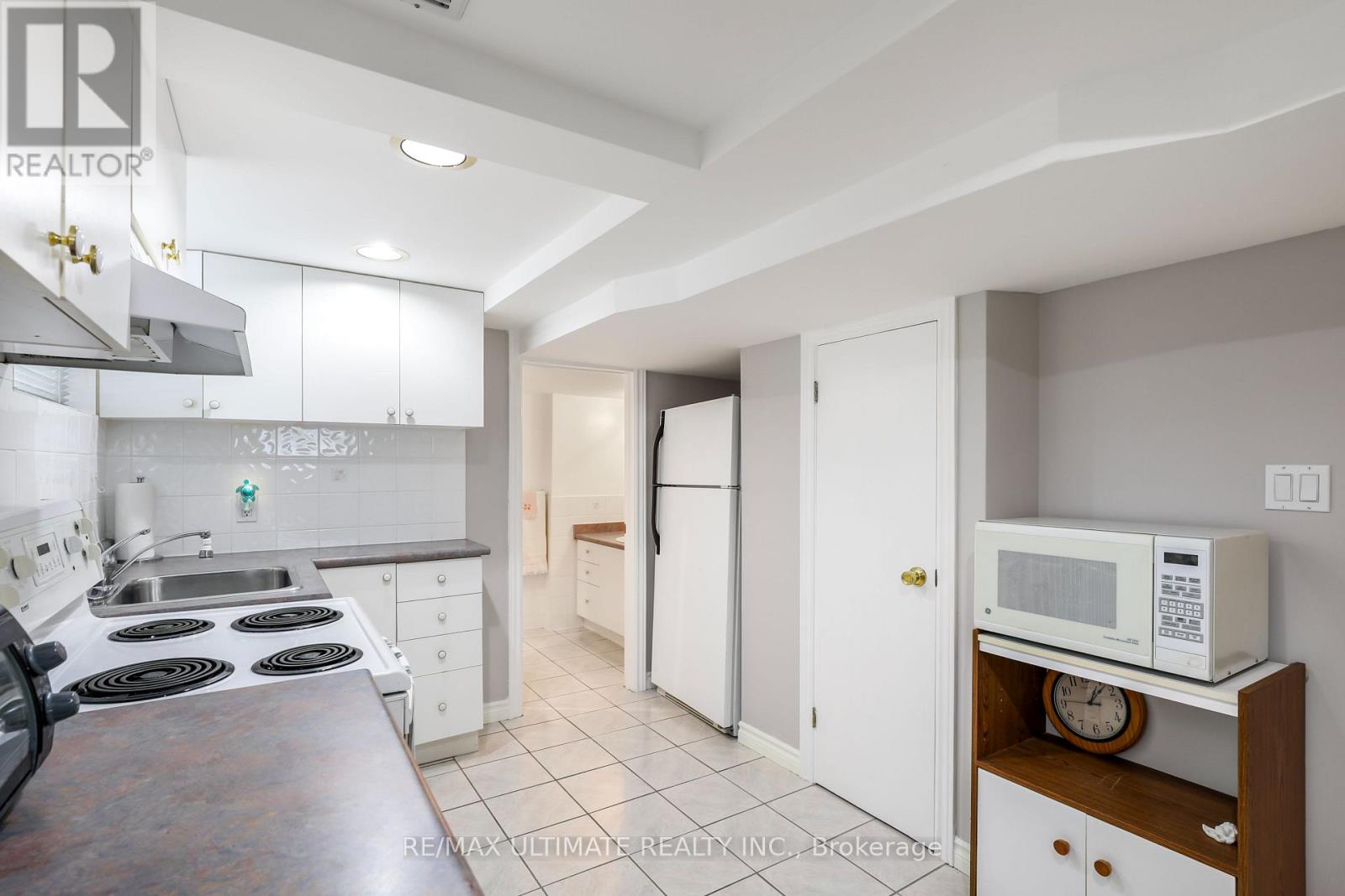 34 Doris Drive, Toronto, Ontario  M4B 3C8 - Photo 18 - E13489236