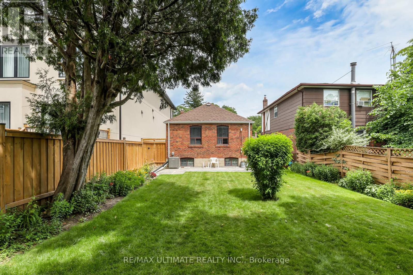34 Doris Drive, Toronto, Ontario  M4B 3C8 - Photo 23 - E13489236
