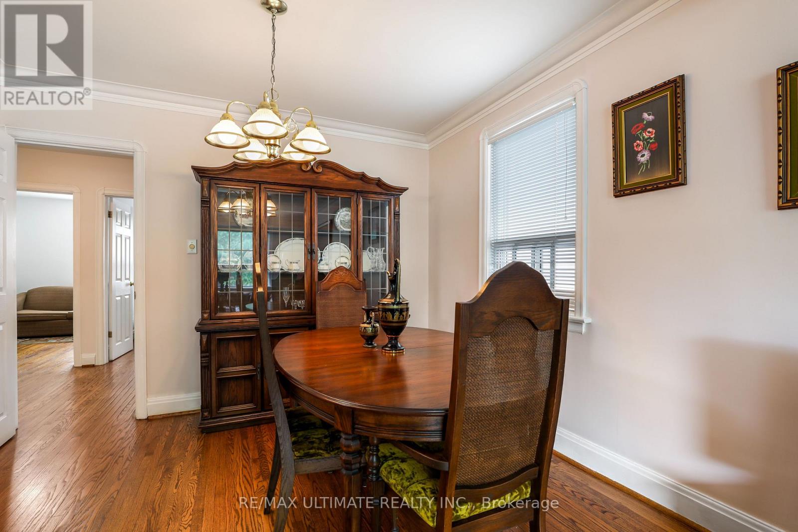 34 Doris Drive, Toronto, Ontario  M4B 3C8 - Photo 5 - E13489236