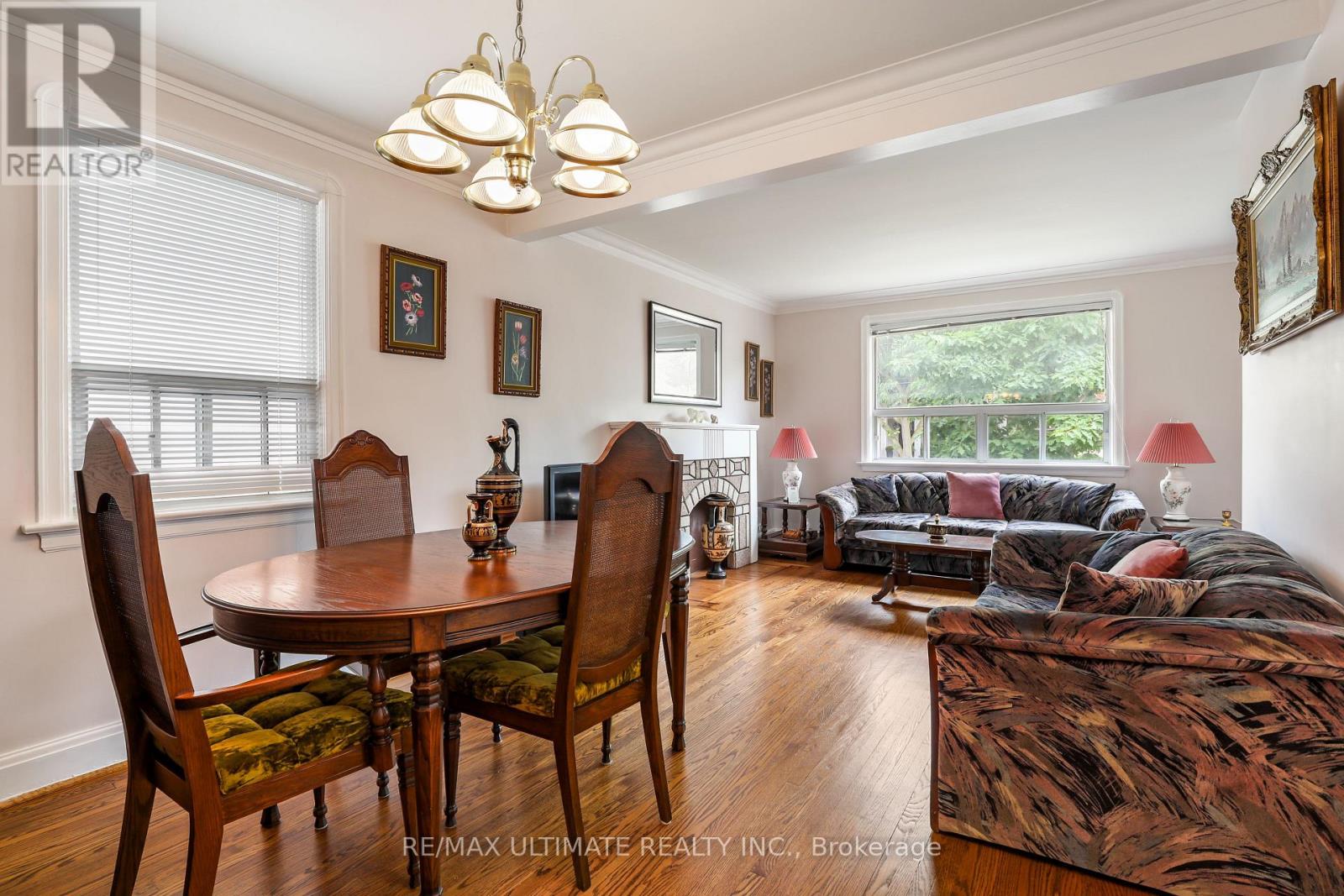 34 Doris Drive, Toronto, Ontario  M4B 3C8 - Photo 6 - E13489236