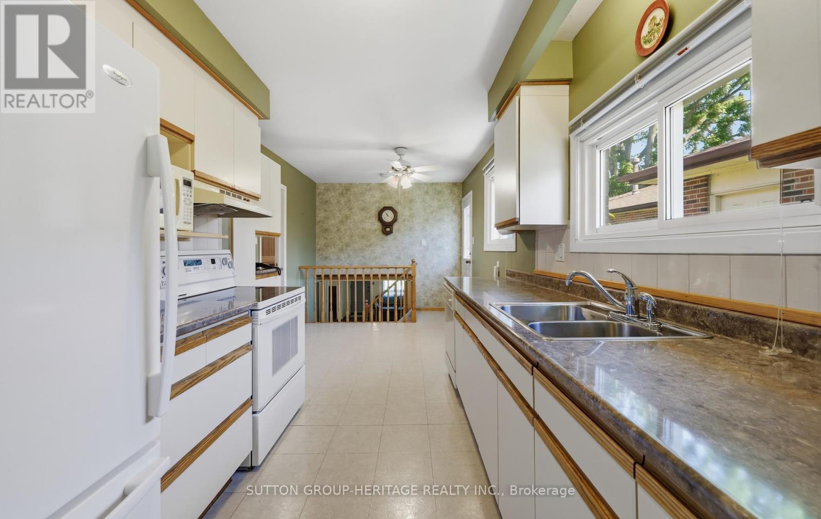 24 Conference Boulevard, Toronto, Ontario  M1C 2E3 - Photo 15 - E13489336