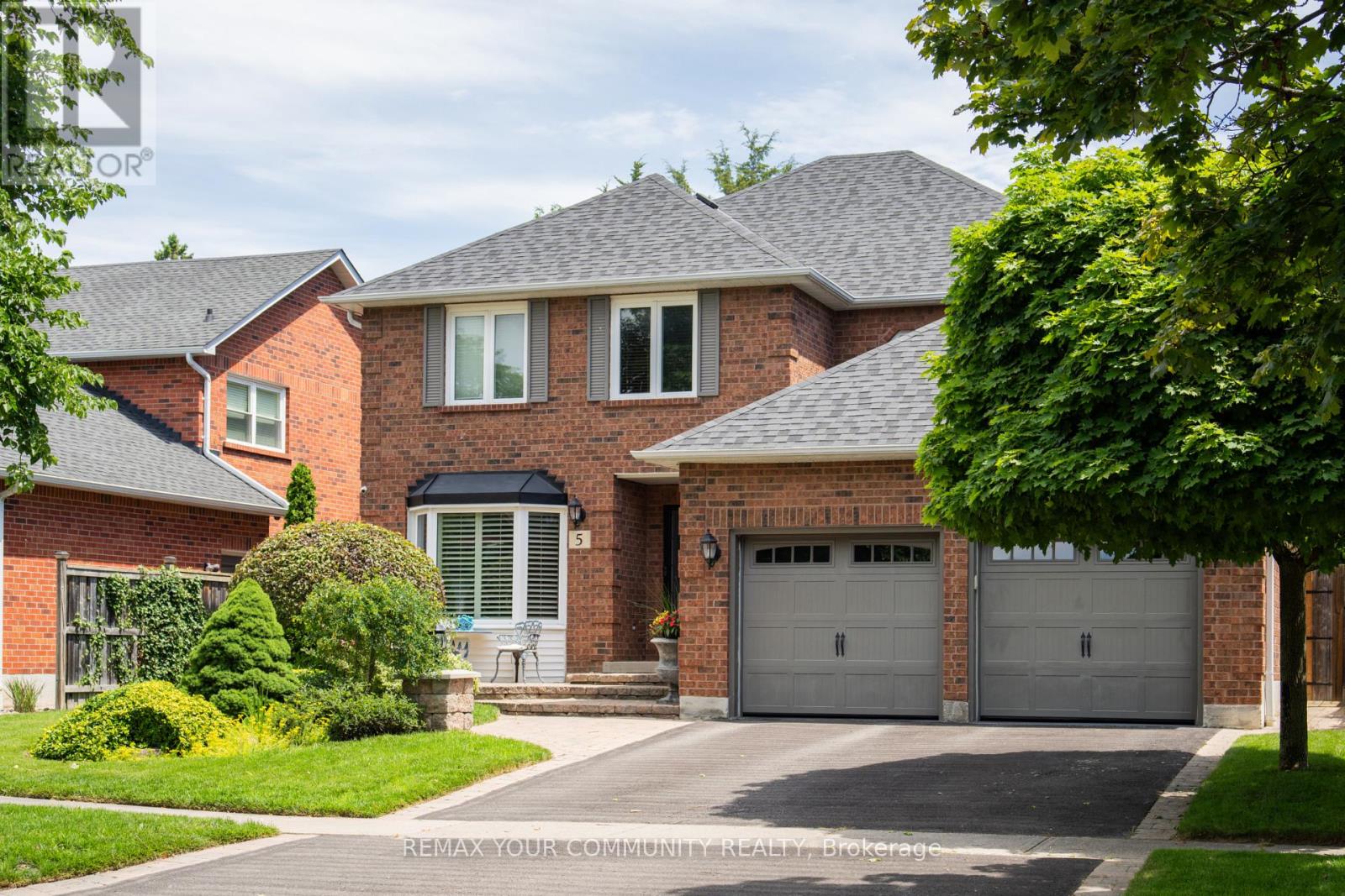 5 Carriage Lane, Clarington, Ontario  L1E 1J9 - Photo 2 - E13489400