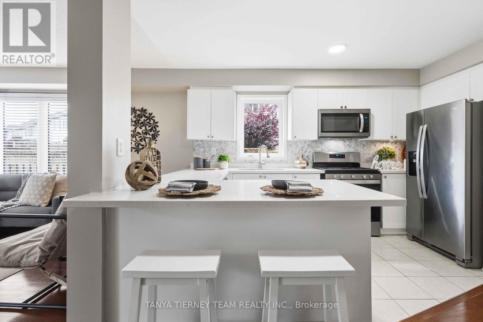 70 Tempo Way, Whitby, Ontario  L1M 1B7 - Photo 18 - E13489406