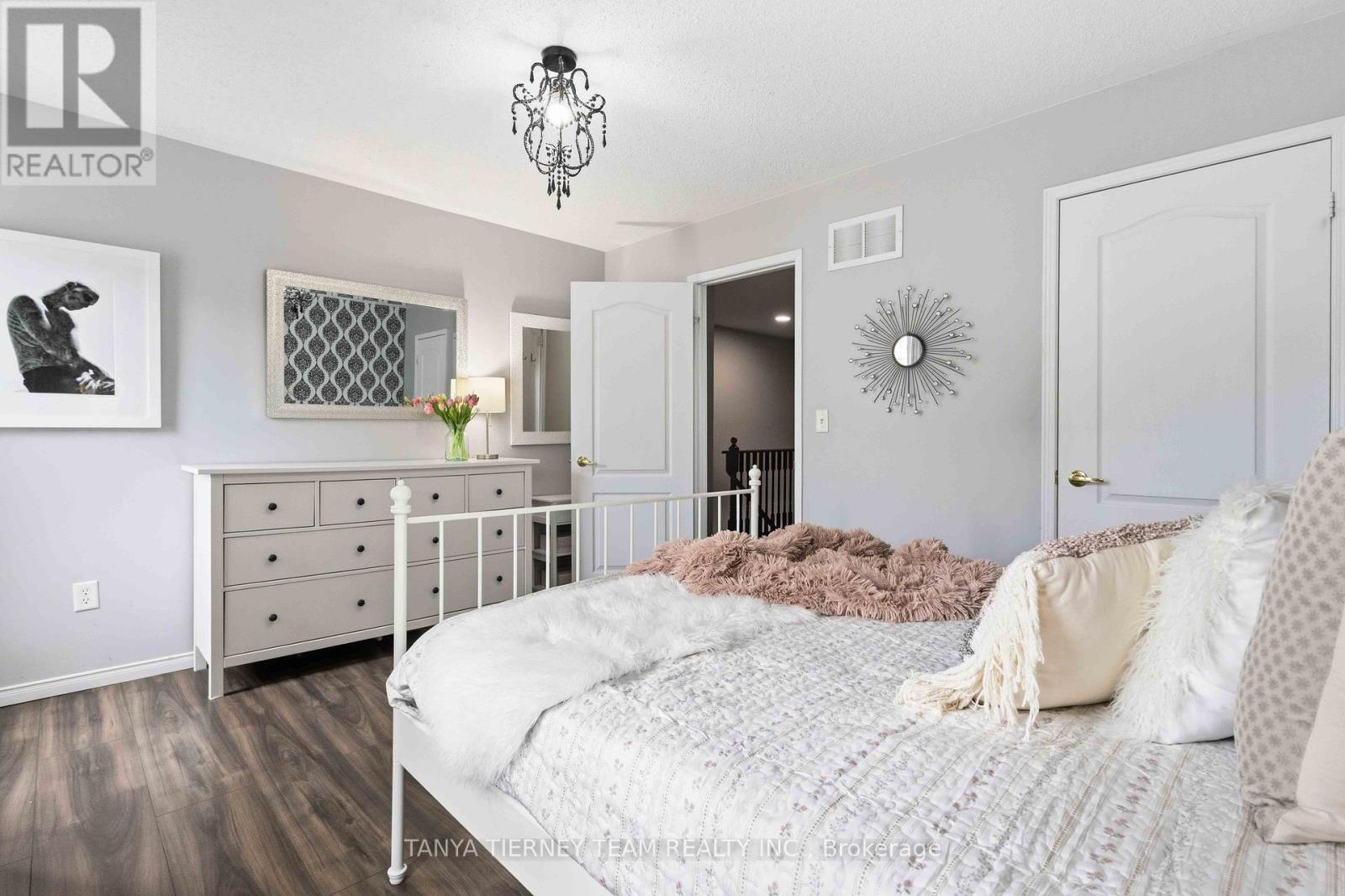70 Tempo Way, Whitby, Ontario  L1M 1B7 - Photo 37 - E13489406