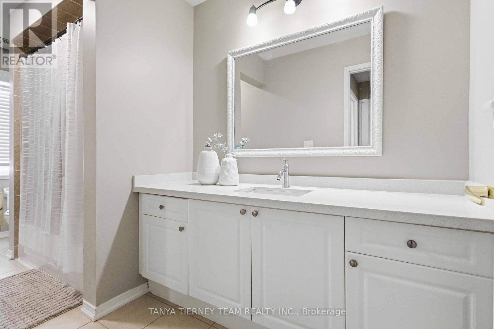 70 Tempo Way, Whitby, Ontario  L1M 1B7 - Photo 38 - E13489406