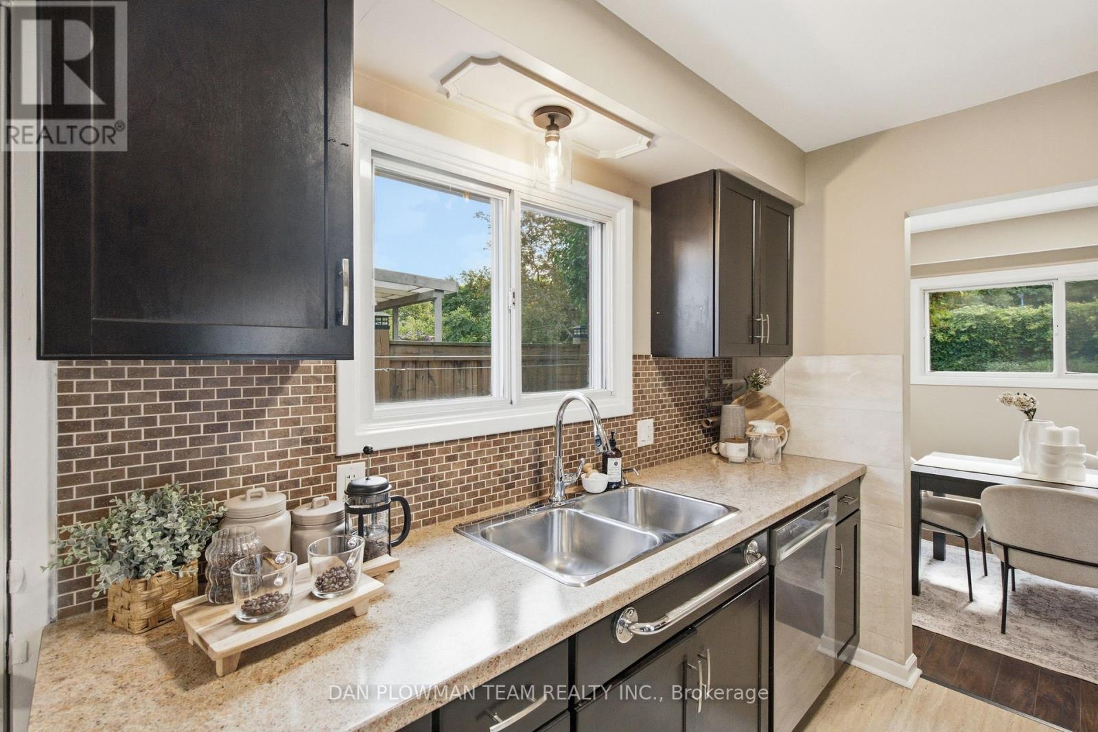 422 Lanark Drive, Oshawa, Ontario  L1J 6H6 - Photo 13 - E13489414