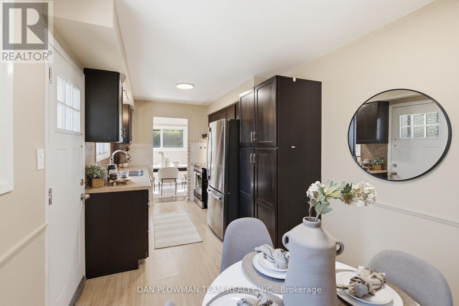 422 Lanark Drive, Oshawa, Ontario  L1J 6H6 - Photo 9 - E13489414