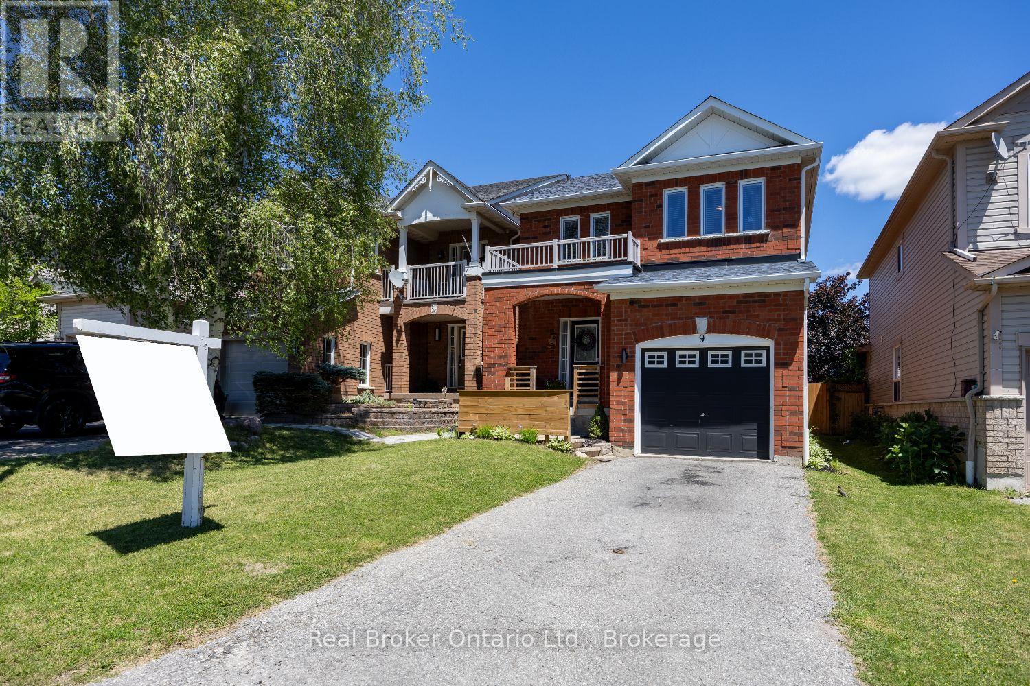 9 Candlebrook Drive, Whitby, Ontario  L1R 2V4 - Photo 3 - E13489726