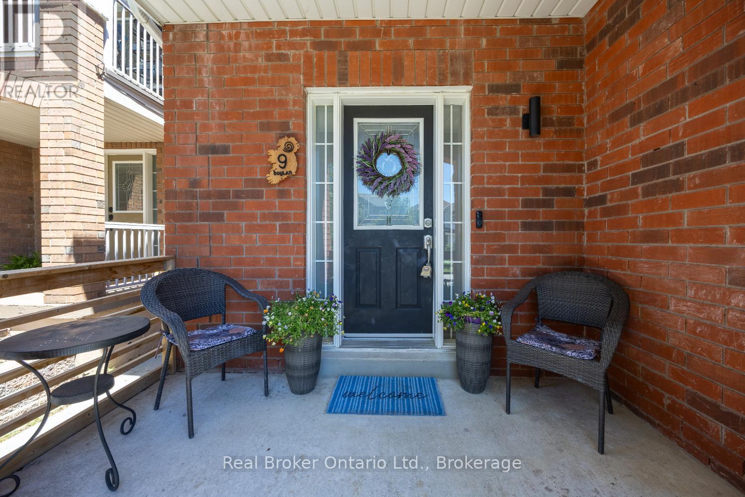 9 Candlebrook Drive, Whitby, Ontario  L1R 2V4 - Photo 5 - E13489726