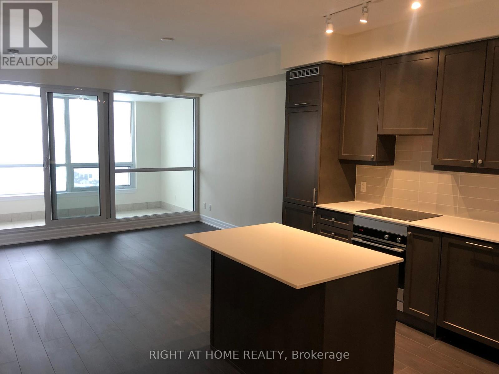 2105 - 9075 Jane Street, Vaughan, Ontario  L4K 0L7 - Photo 2 - N13487704