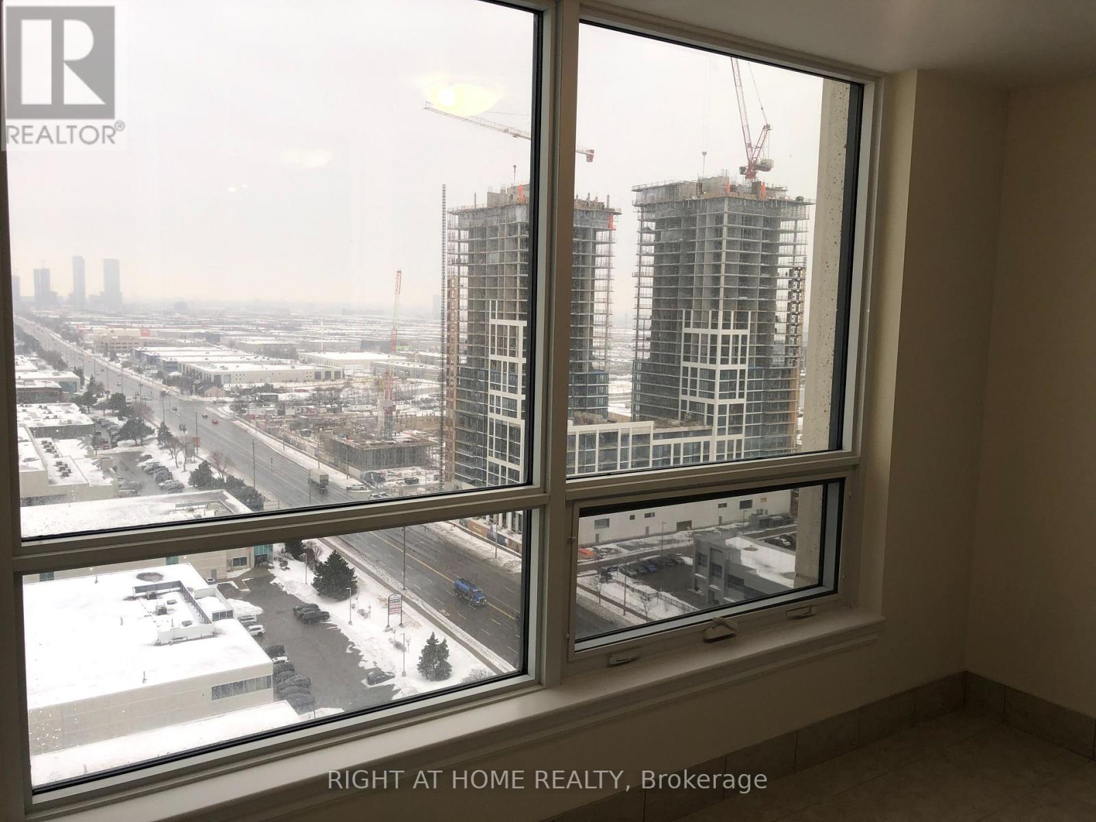 2105 - 9075 Jane Street, Vaughan, Ontario  L4K 0L7 - Photo 5 - N13487704