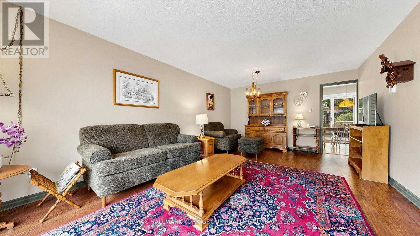 65 Porter Street, Bradford West Gwillimbury, Ontario  L3Z 1E9 - Photo 5 - N13487778