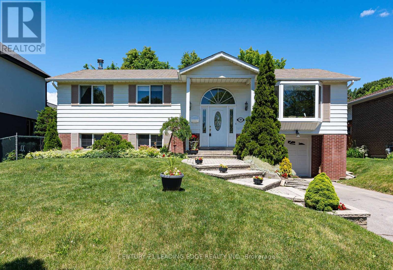 94 Southdale Drive, Markham, Ontario  L3P 1K2 - Photo 2 - N13488060