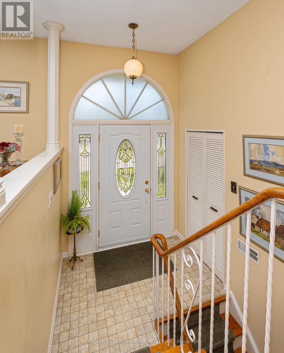 94 Southdale Drive, Markham, Ontario  L3P 1K2 - Photo 4 - N13488060