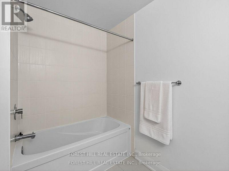 1703e - 20 Gatineau Drive, Vaughan, Ontario  L4J 0L3 - Photo 13 - N13488090