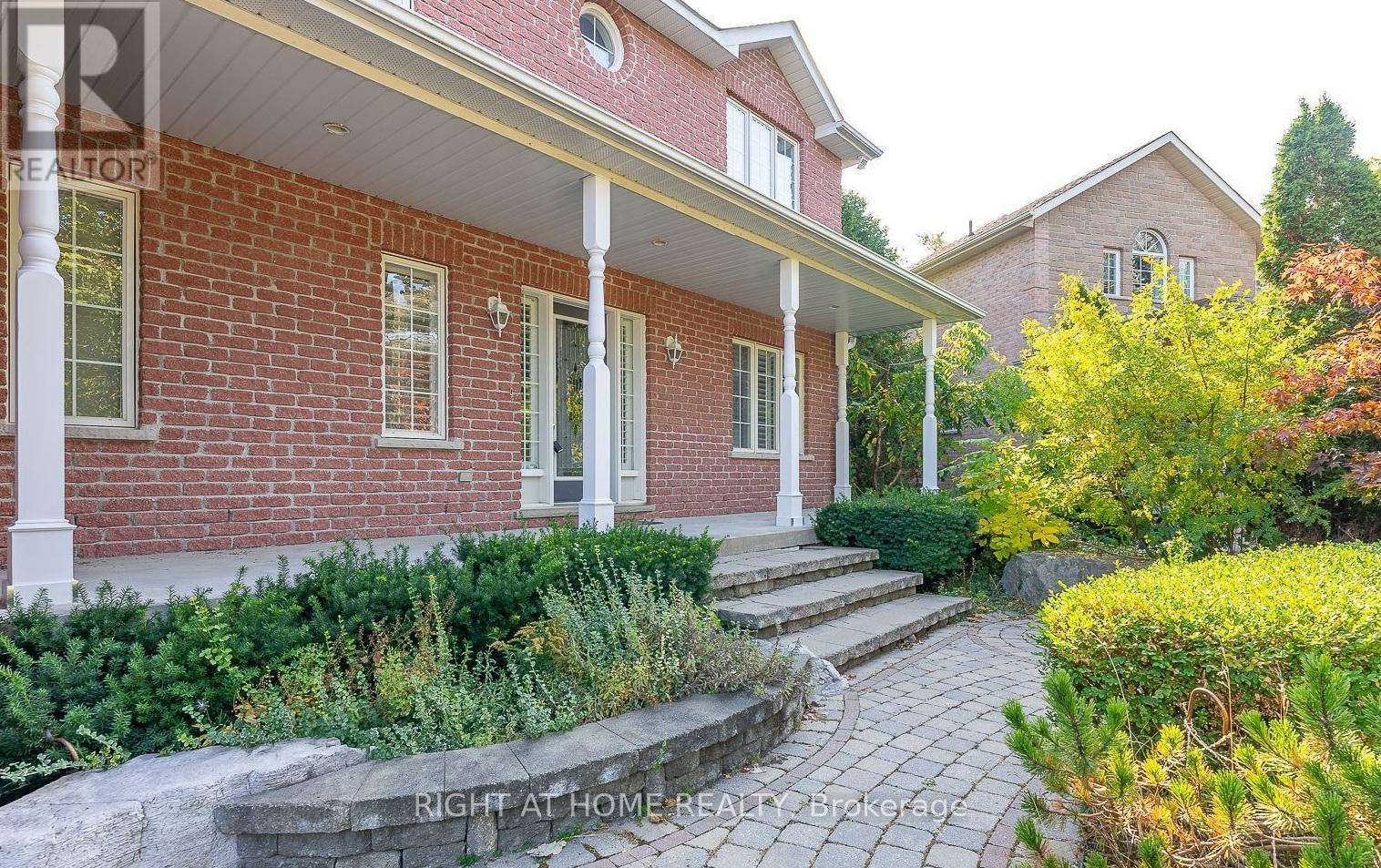 307 Sheridan Court, Newmarket, Ontario  L3Y 8P9 - Photo 1 - N13488162