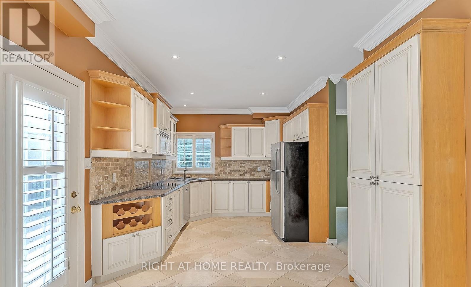 307 Sheridan Court, Newmarket, Ontario  L3Y 8P9 - Photo 12 - N13488162