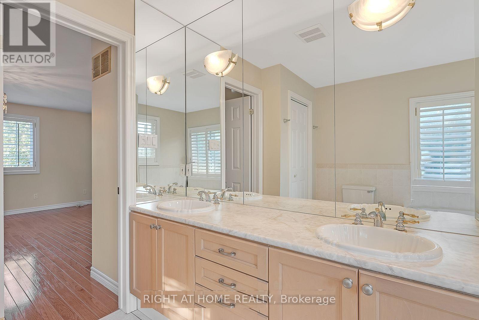 307 Sheridan Court, Newmarket, Ontario  L3Y 8P9 - Photo 18 - N13488162